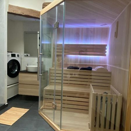 Charmant Appartement Avec Spa Fontenay-le-Comte Exterior foto