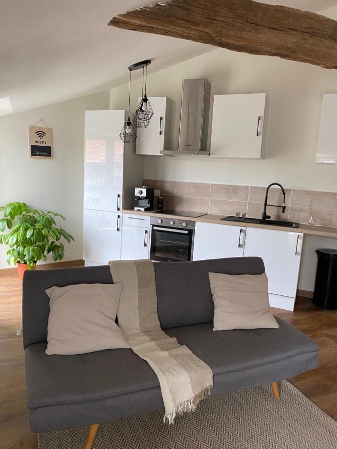 Charmant Appartement Avec Spa Fontenay-le-Comte Exterior foto